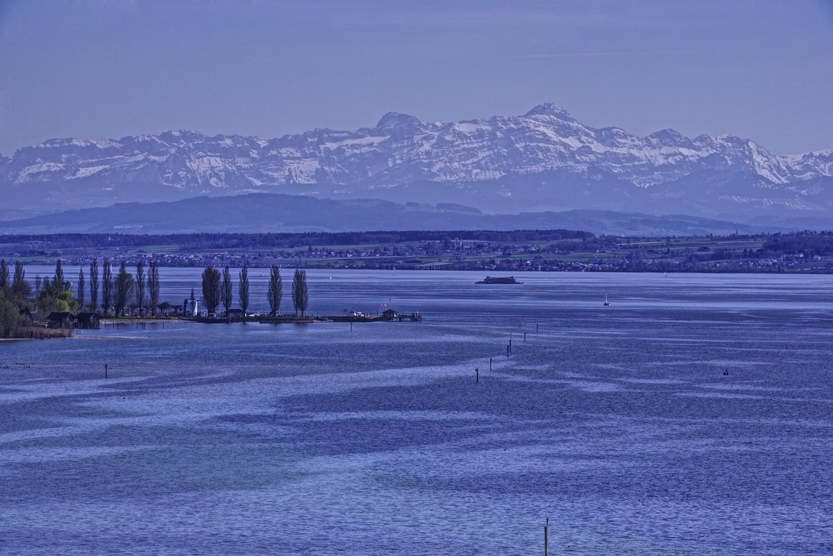 Bodensee vor Bergen